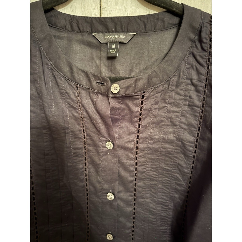Banana Republic Voile Pleated Blouse Black Pintuck Top M Coastal Preppy - Picture 9 of 10